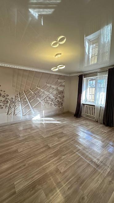 Продажа коттеджей и домов: Дом | Восток 5 | 4 СОТОК | Город - Бишкек Район - Восток 5 Площадь - — 3