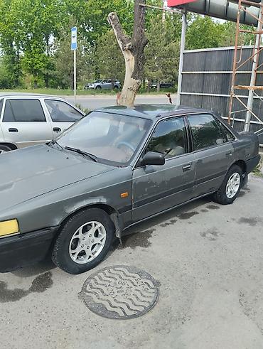 Mazda: Mazda 626: 1987 г., Бензин — 2
