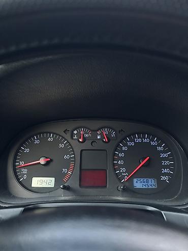 spark спарк: Volkswagen Golf: 2002 г., 2 л, Автомат, Бензин, Хэтчбэк — 7