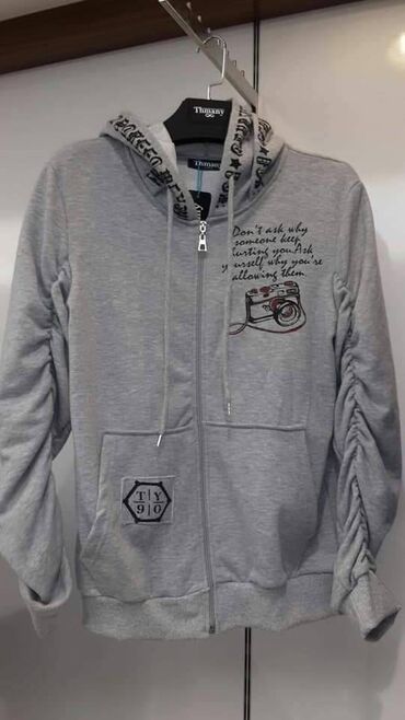 Futbolka və maykalar: Gundəlik geyimlər mağazası geniş asartmentli qadin,kişi uşaq — 5