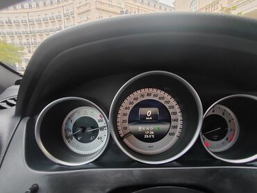 Mercedes-Benz: Mercedes‑Benz C‑Class sedan - Kuzov: ağ rəng, 4 qapı, kompakt premium — 20