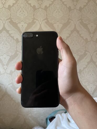 прочный телефон: IPhone 7 Plus, Жаңы, 128 ГБ, Кара, Заряддоочу түзүлүш, Коргоочу айнек, Каптама, 98 %