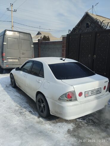 Toyota: Toyota Altezza: 1999 г., 2 л, Автомат, Газ, Седан