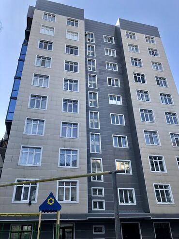 балконы: 3 комнаты, 78 м², Элитка, 6 этаж, Старый ремонт