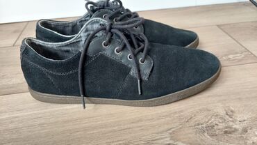 черная обувь: Мокасины Pull&Bear, в хорошем состоянии
Самовывоз Бишкек