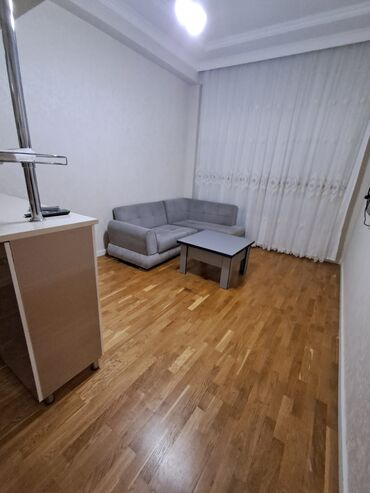 Uzunmüddətli kirayə mənzillər: Sumqayıt şəhəri Sülh küçəsi ilə "Göyərçin"dən aşağı düşdükdə — 10