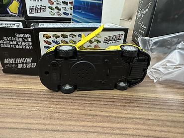 barbi oyuncaqlari: Die-cast model avtomobil – 1:36 miqyas - Material: metal gövdə — 6