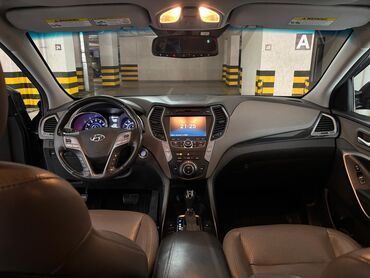 Hyundai: Hyundai Santa Fe: 2 l | Ofrouder/SUV — 7