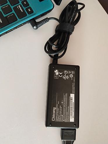 Acer: Acer Aspire One Q1VZC / 320 GB HDD / 4GB rama / Punjac Prodajem Acer — 12