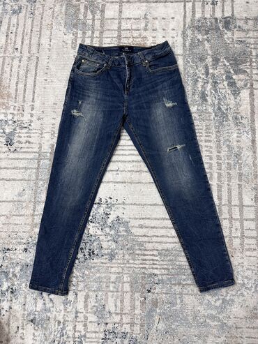 джинсы размер 27: Мом, Турция, Средняя талия, Рваные