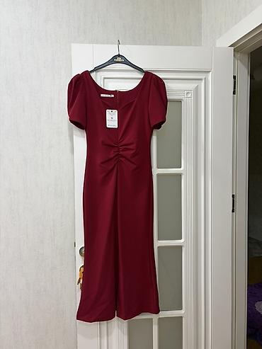 Платья: Paltar – Kameliya Boutique. Yenidir. Heç geyinilməyib. 159 azn-ə — 2