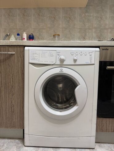 титан для воды: Стиральная машина Indesit, Б/у, Автомат, До 5 кг, Полноразмерная