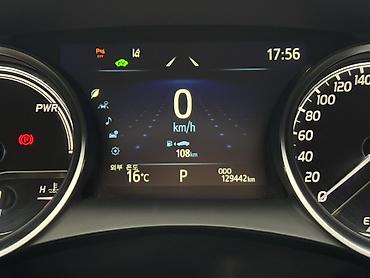 Toyota: Toyota Camry: 2021 г., 2.5 л, Вариатор, Гибрид, Седан — 12