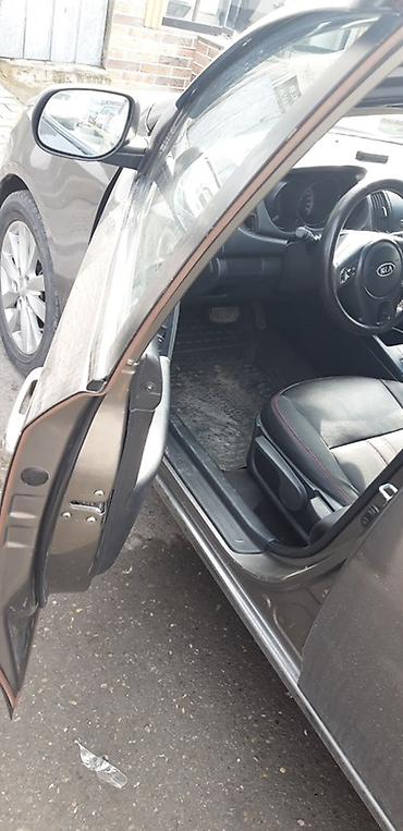 elden ele kredit masinlar: Kia Cerato: 1.6 l | 2010 il Sedan — 4