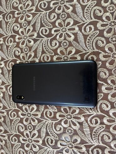сколько стоит playstation 1: Samsung Galaxy A10, 32 GB, rəng - Qara, İki sim kartlı