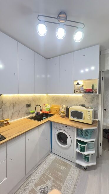 ремонт квартир: 3 комнаты, 65 м², 104 серия, 1 этаж, Косметический ремонт