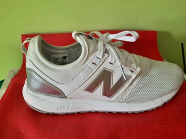 Patike: New Balance, 37.5, bоја - Bela — 2