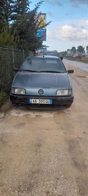 pas: Volkswagen Passat: 1.8 l | 1990 year Limousine