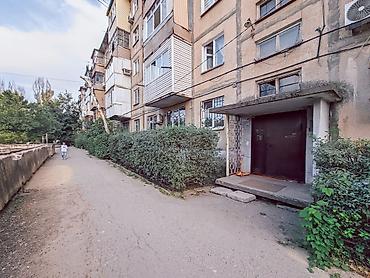Батирлер: 1 бөлмө, 32 м², 8-мкр 104-серия, 1 кабат, Косметикалык оңдоо — 4