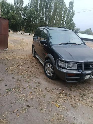 Mitsubishi Space Gear: 1999 г., 2 л, Автомат, Бензин, Минивэн