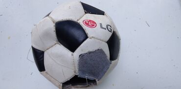 Rekviziti za vežbanje: Lopte za fudbal br.5: Umbro, Derbi i Adidas i druge vest — 11