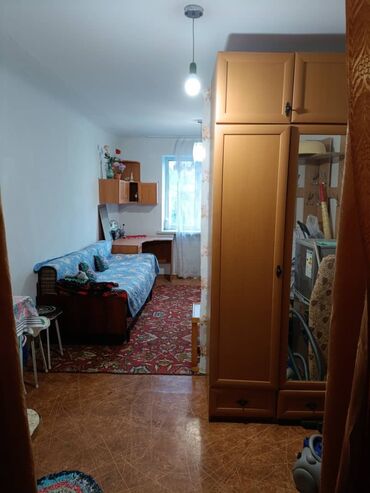 сдаю квартиру гостиничного типа бишкек: 1 комната, 18 м², Общежитие и гостиничного типа, 3 этаж, Старый ремонт