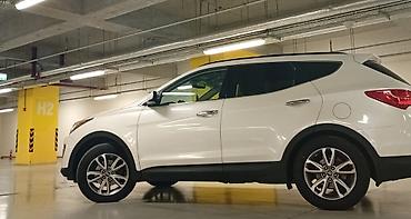 hyundai sonata 2011: Hunday Santa Fe 

2014 cü il
Amerikanka
2 turbo benzin
Ön çəkən 26700 — 3