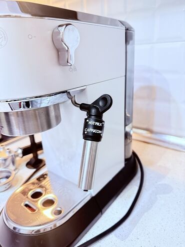 Mətbəx üçün digər texnika: Qəhvə maşını Delonghi, Yarımavtomat, Kapuçinator ilə