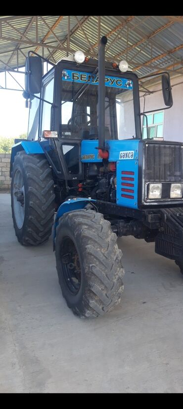 new holland traktor: Traktor motor 0.3 l, İşlənmiş