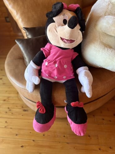 VAZ (LADA): Böyük ölçülü yumşaq oyuncağ – Minnie temalı plush kukla