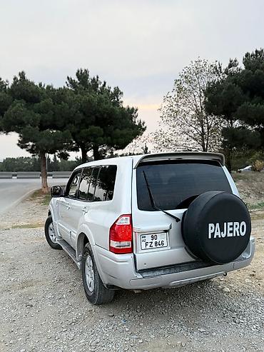 mitsubishi chariot: Mitsubishi Pajero (gümüşü rəng), 5 qapılı SUV Texniki və xarici — 6