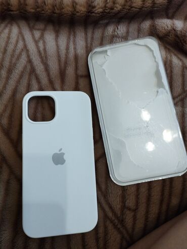 çxollar: Iphone 13-14 silikon qoruyucu çexol ağ rengde tep tezedir, alınıb