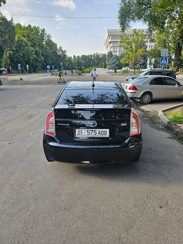 Toyota: Toyota Prius: 2015 г., 1.8 л, Вариатор, Гибрид, Хэтчбэк