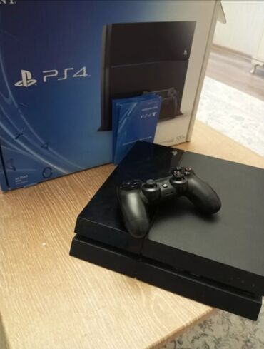 Masaüstü kompüterlər və iş stansiyaları: Salam ps4 satilir 500 GB yaddaşdi icinde cox oyunlar var ideal