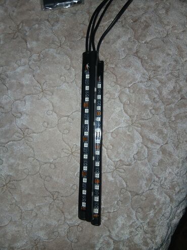 Digər salon aksesuarları: Avtomobil üçün LED işıqlandırma dəsti Məhsul tərkibi: - 2 ədəd — 2