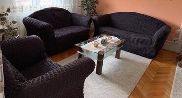 Posteljina: Prekrivači za trosed i dve fotelje
Cena 4500 dinara — 6