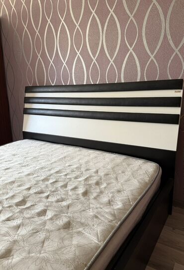 кровать односпальная купить: TƏCİLİ SATILIR BU GÜNƏ
Ünvan:Bakıxanov qəsəbəsi (Razin )