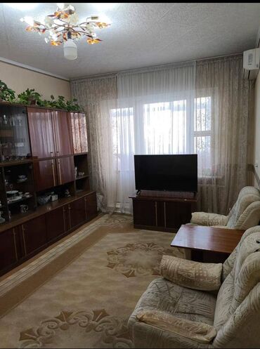 долгосрочная квартира жалал абад: 3 комнаты, 68 м², 106 серия, 2 этаж, Косметический ремонт