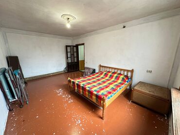 Həyət evləri və villaların satışı: Zığ qəs. 3 otaqlı, 10 kv. m, Orta təmir — 11