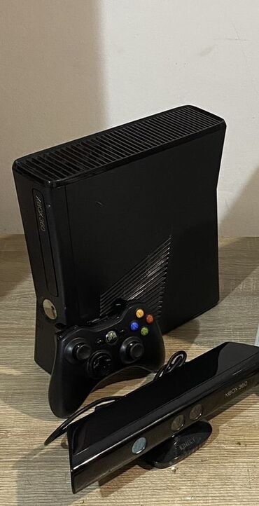 Kia: Məhsul: Xbox 360 (Slim) oyun konsolu + Kinect sensoru + 1 ədəd simsiz