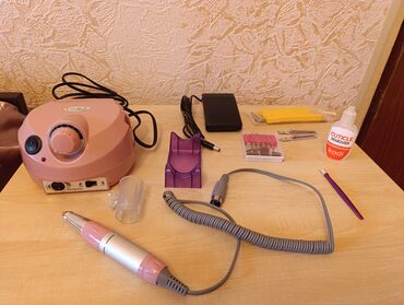 Manikür, pedikür aparatları: Peşəkar manikür seti – frez aparatı və aksesuarlar. TƏZƏDİR. 40 avroya — 1