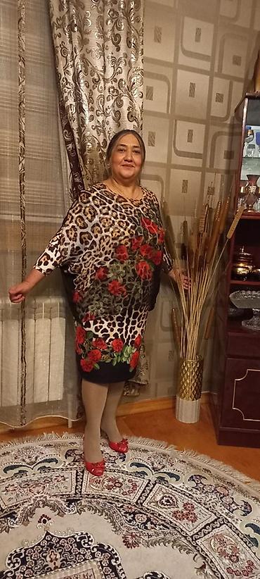 Qadın paltarı – leopard printli və güllü dizayn. Yacşi vezyetdedir