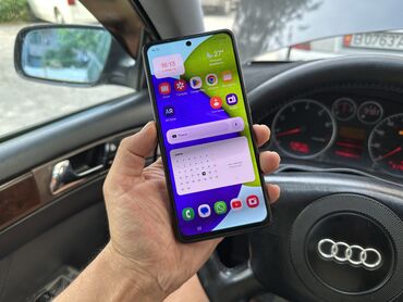 корпус пе: Samsung Galaxy A52, Колдонулган, 128 ГБ, түсү - Ак, 2 SIM