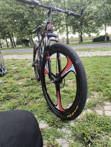 velosiped almaq: Новый Горный велосипед Kross, 26", скоростей: 24