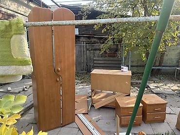 silver kitchen: Спальный гарнитур из ЛДСП (цвет: тёплый орех). Комплектация: - — 1