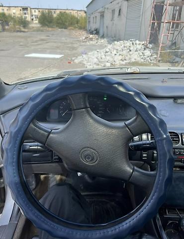 Транспорт: Mazda 626: 1993 г., 1.8 л, Механика, Бензин, Седан — 2