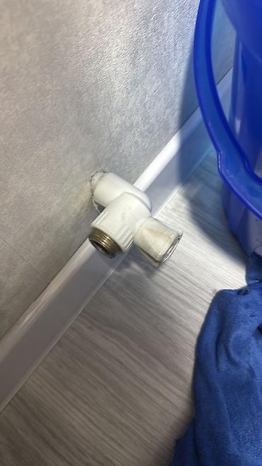 Ремонт сантехники: Аварийный ремонт сантехники и труб - Срочные выезды на протечки — 1