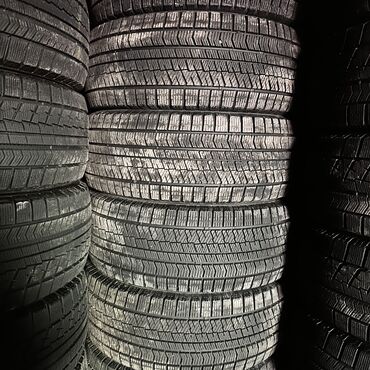 покрышка на ниву: Шиналар 225 / 55 / R 17, Кыш, Колдонулган, Комплект, Жеңил унаалар, Жапония, Bridgestone