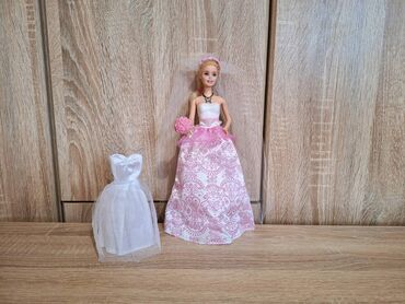 Igračke: Očuvana Barbika Mattel zgodna mlada u venčanici — 1