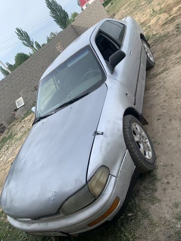Toyota: Toyota Camry: 1997 г., 2.2 л, Механика, Бензин, Седан
